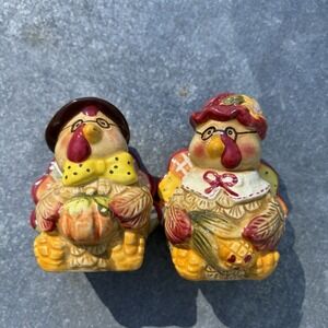 Vintage Ceramic Mr. & Mrs. Turkey Salt & Pepper Shaker Thanksgiving Holiday